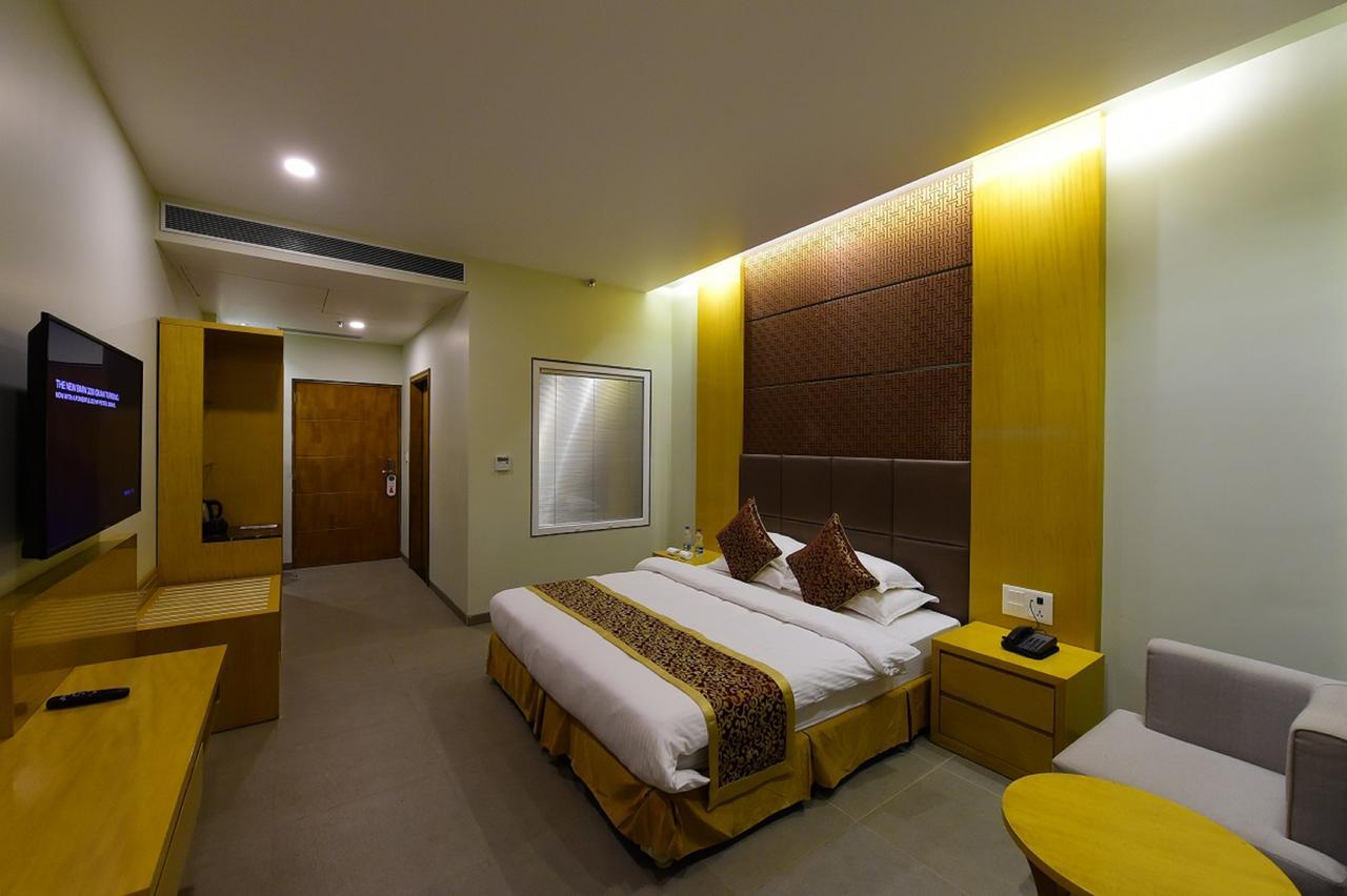 Hotel H - Sandhill Hotels Private Limited Ānand Eksteriør bilde