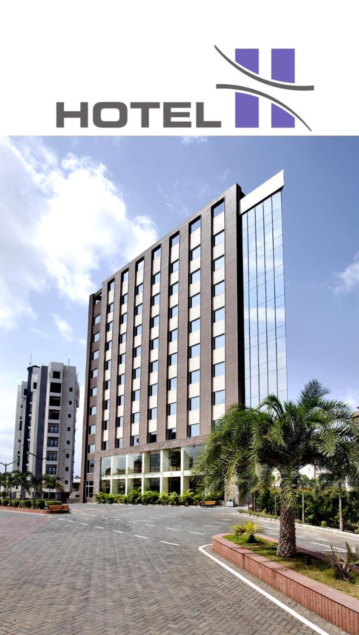Hotel H - Sandhill Hotels Private Limited Ānand Eksteriør bilde