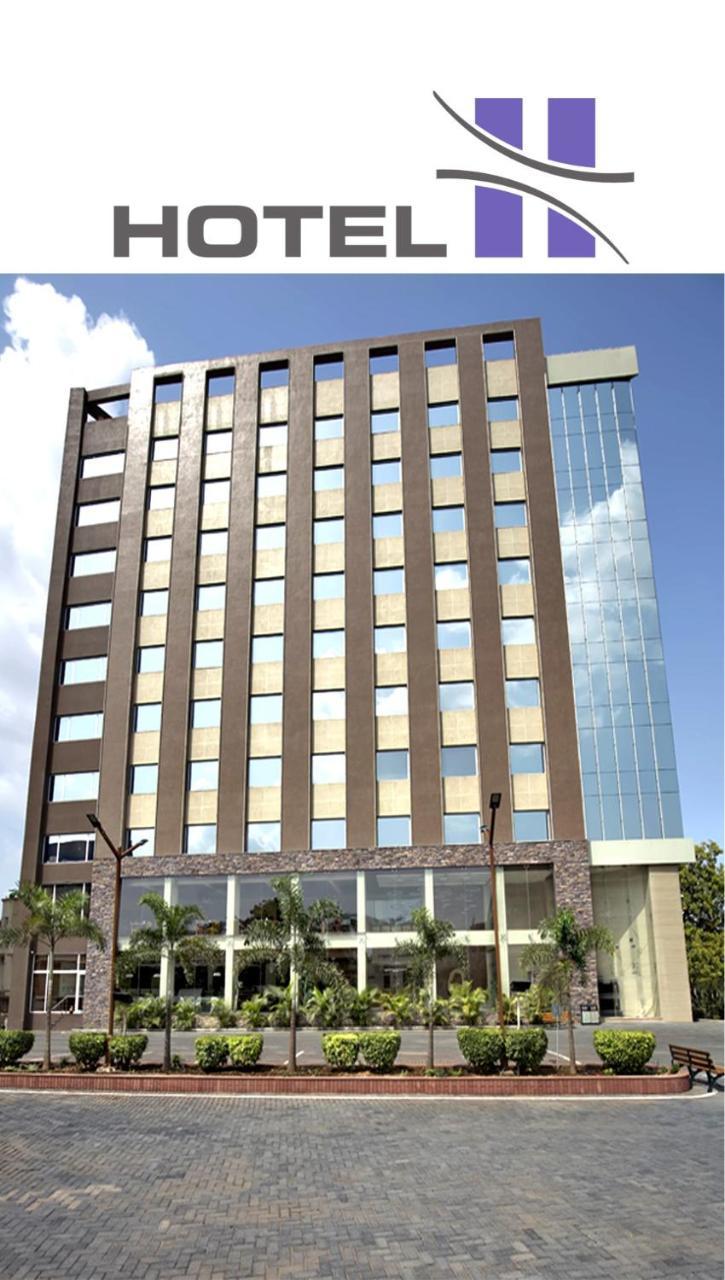 Hotel H - Sandhill Hotels Private Limited Ānand Eksteriør bilde